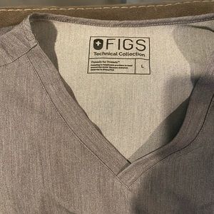 Actually L Catarina graphite Figs top